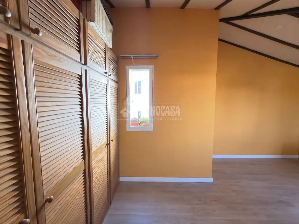 Bedroom of Attic for sale in Madrid  with Air Conditioner, Parquet flooring and Terrace