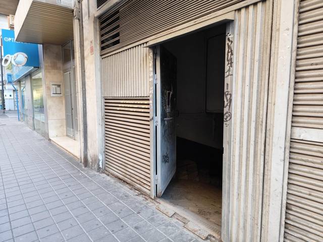 Local comercial en Venta en  ARQ MORELL, 1 en Ensanche - Diputación