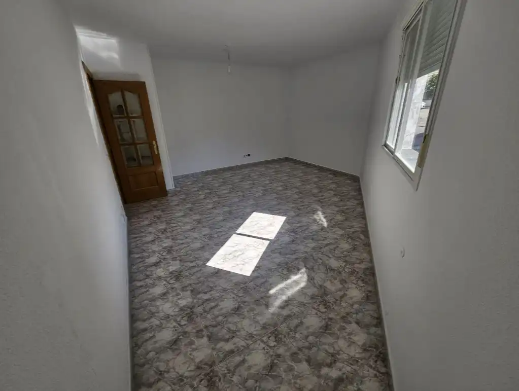 Piso en venta en Torres de la Alameda con Calefacción y Trastero