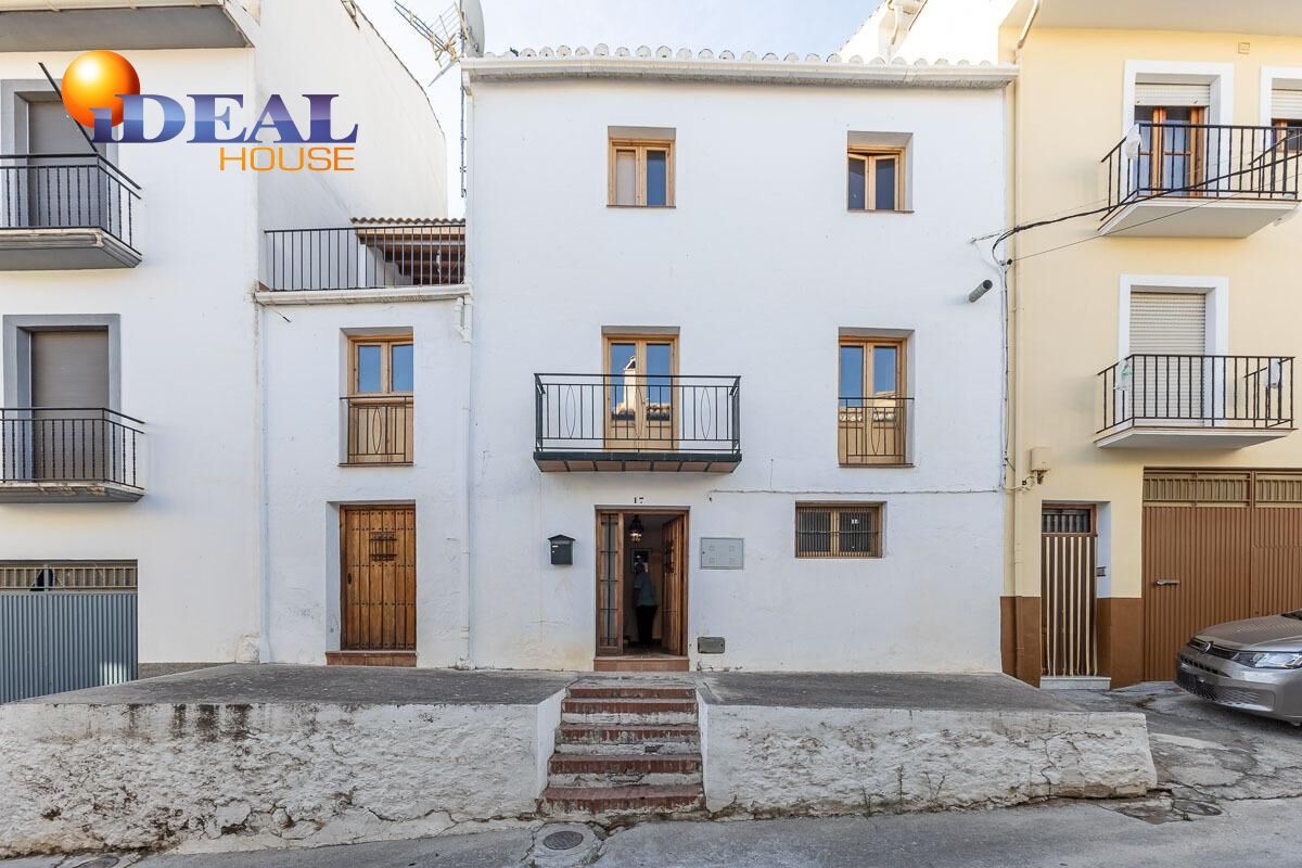 Vista exterior de Casa o chalet en venta en Alhama de Granada con Terraza, Amueblado y Balcón