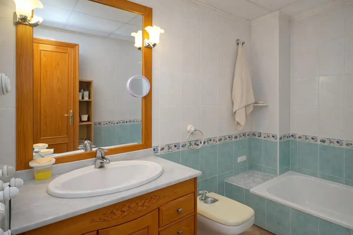 Baño de Casa o chalet en venta en Mutxamel con Aire acondicionado, Calefacción y Jardín privado