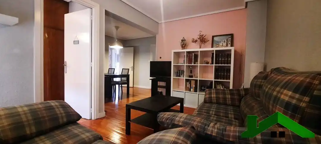 Wohnzimmer von Wohnung zur Miete in Bilbao  mit Heizung und Balkon