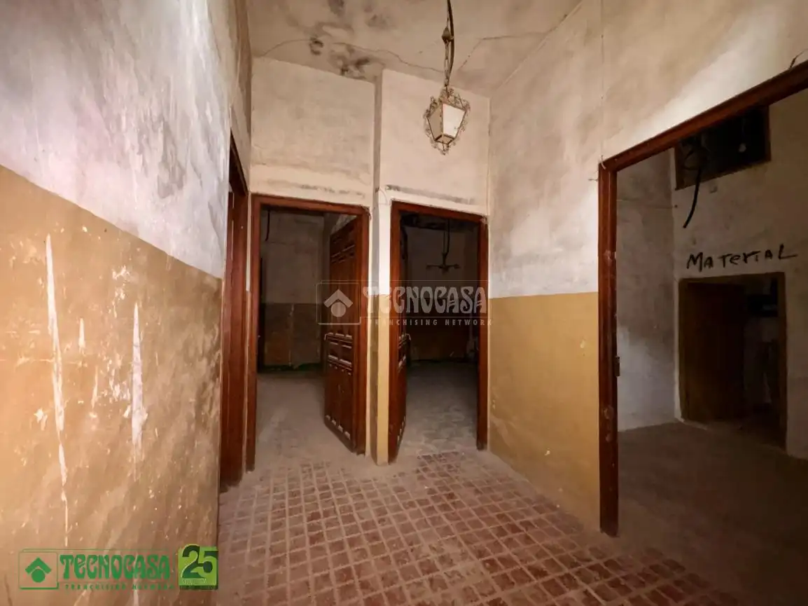 Detached homes for sale in Dosbarrios  with Heating