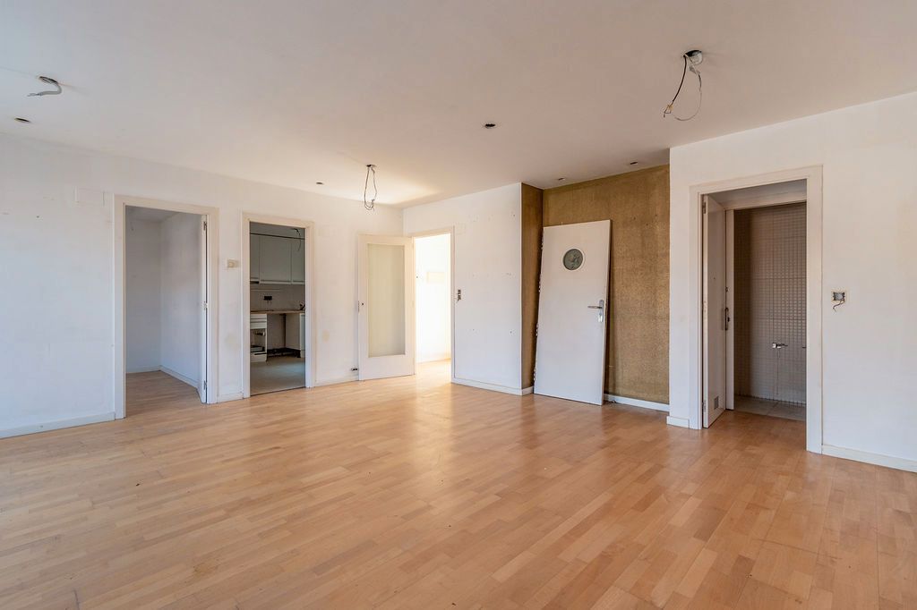 Flat for sale in  Huesca Capital