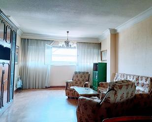 Living room of Flat to rent in Parla  with Heating, Parquet flooring and Washing machine