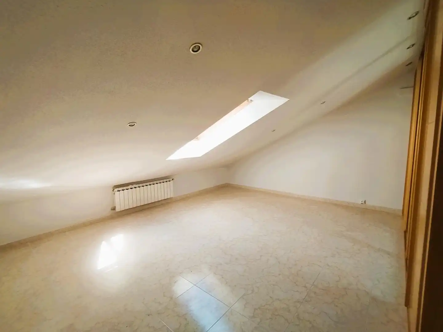 Bedroom of Attic for sale in Arganda del Rey  with Air Conditioner, Heating and Terrace