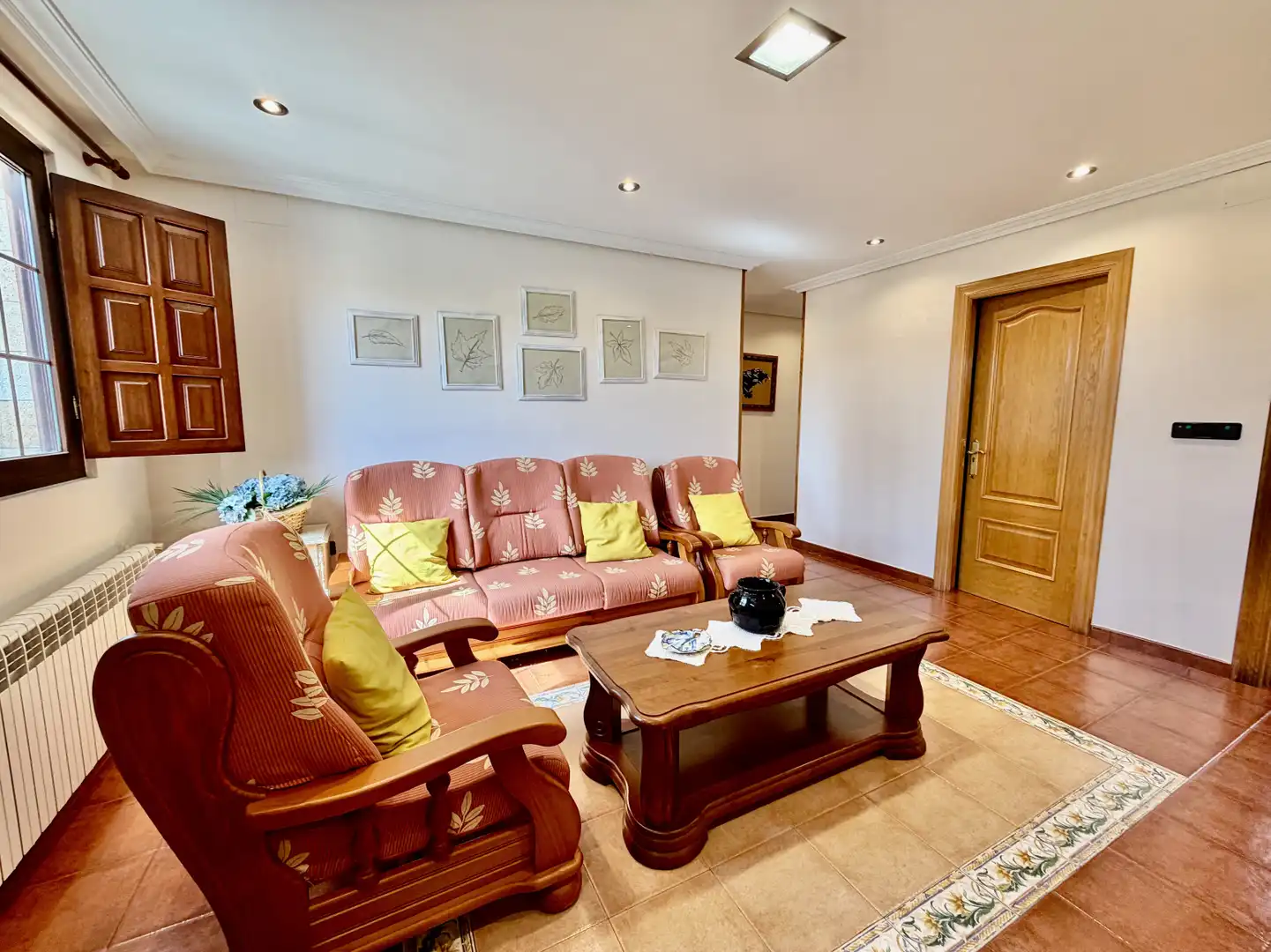 Sala de estar de Casa o chalet en venta en Ribamontán al Monte con Calefacción, Jardín privado y Terraza