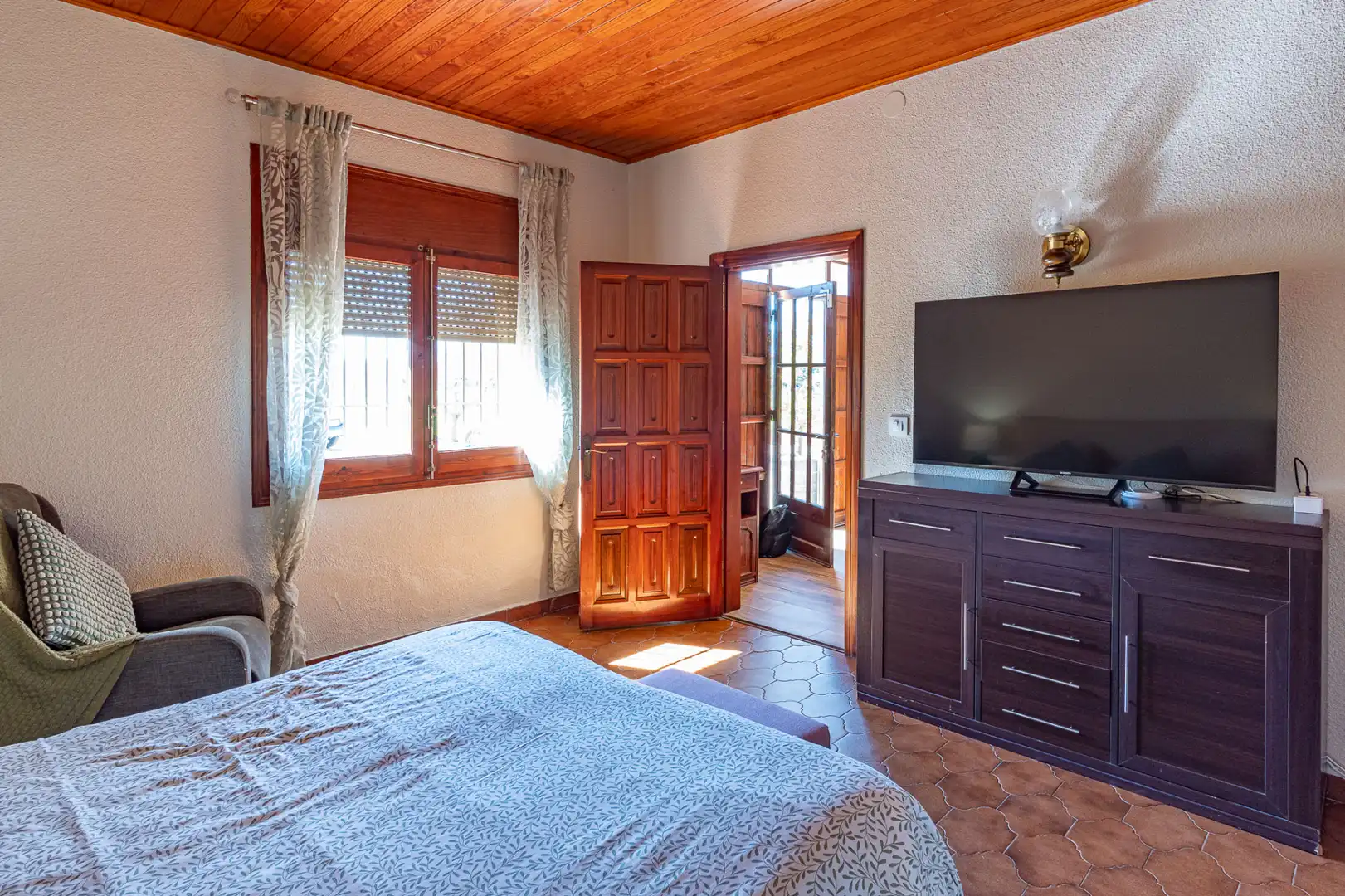 Habitación de Casa o chalet en venta en Verges con Aire acondicionado, Jardín privado y Piscina