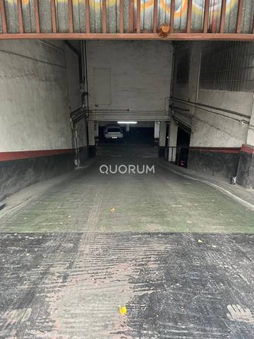 Garaje en Venta en Calle de Simón Bolívar en Sabino Arana - Jesuitas
