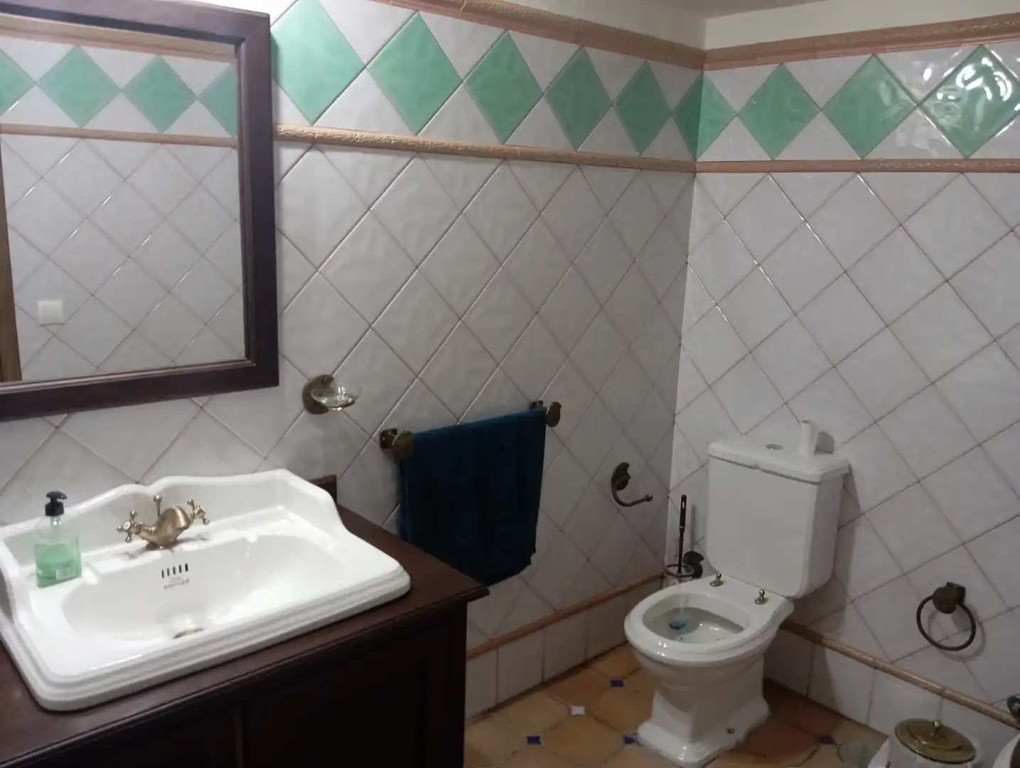 Bathroom of Houses for sale in La Algaba  with Air Conditioner, Heating and Private garden