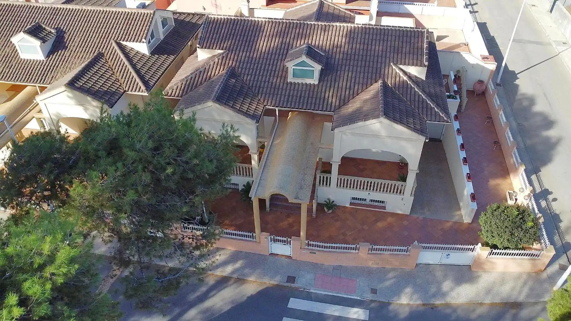 Vista exterior de Casa o chalet en venta en Cartagena con Terraza y Amueblado