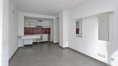 Foto 3 de Edifici en venda a C/ Joan Salvat I Papasseit, Centre, Barcelona