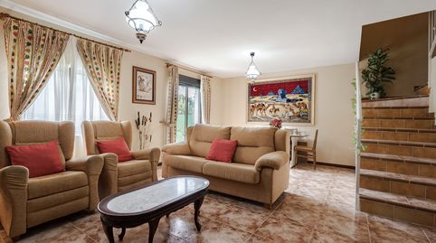 Foto 2 de Casa adosada en venta en Torija, Guadalajara