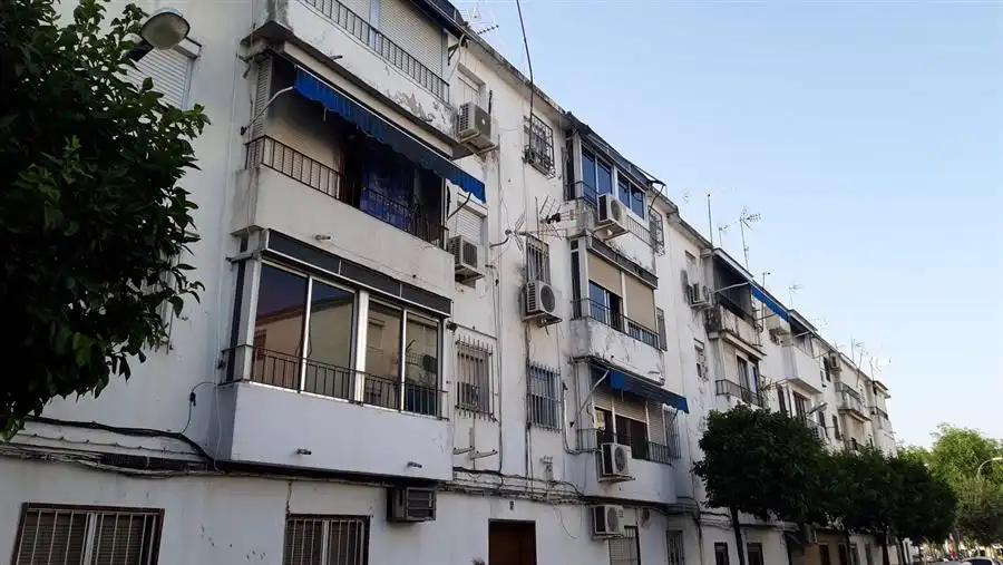 Exterior view of Flat for sale in  Sevilla Capital