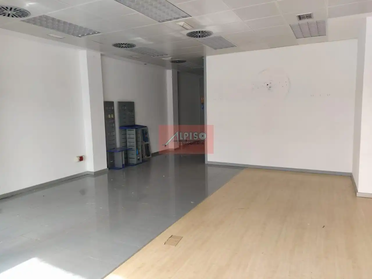 Local comercial de lloguer a Ventiun