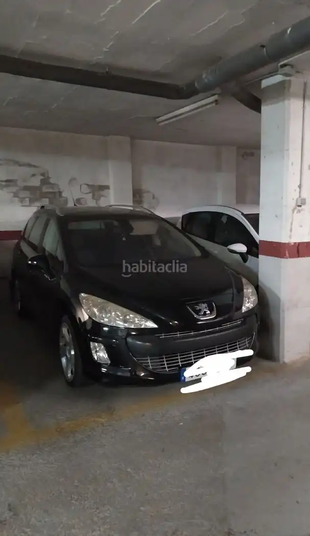 Einzelparkplatz zum Verkauf in Travessera de Barcelona 64