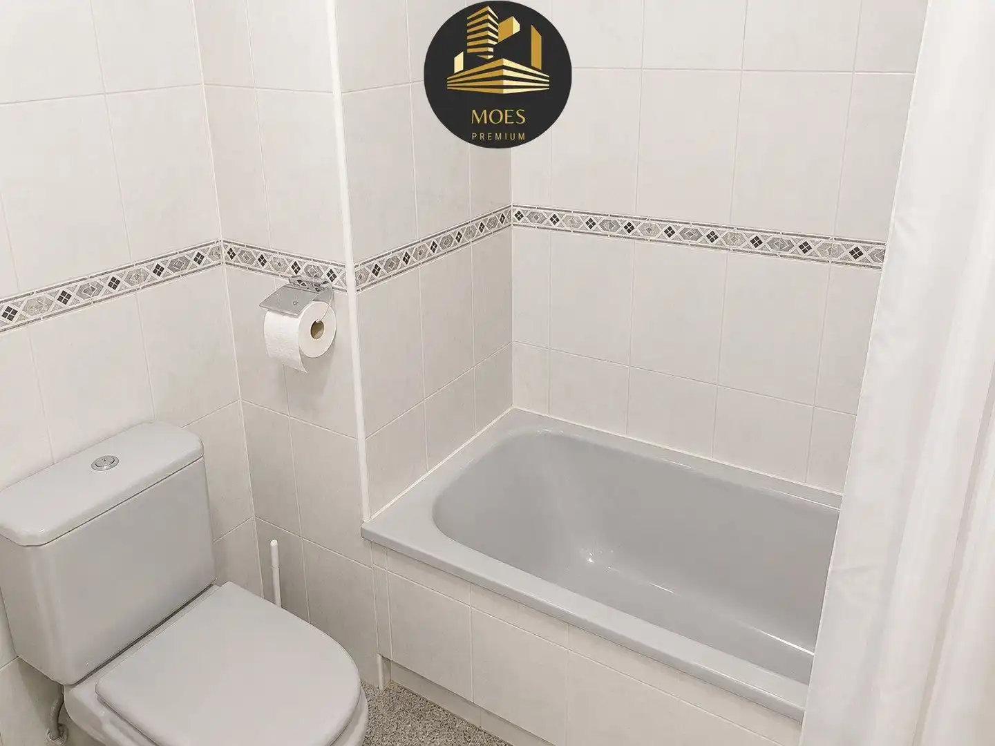 Baño de Piso de alquiler en Jaén con Aire acondicionado y Terraza