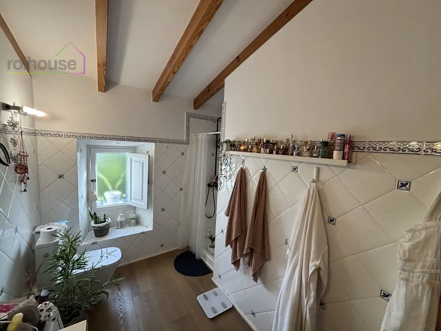 Bathroom of Country homes for rent in Binissalem  with Air Conditioner, Parquet flooring and Terrace
