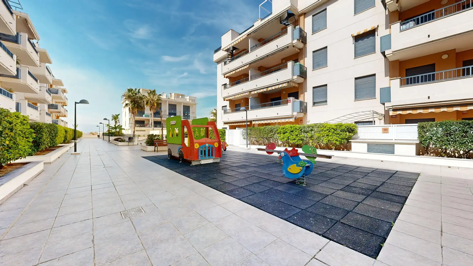 Vista exterior de Pis en venda en Almenara amb Jardí privat, Terrassa i Traster