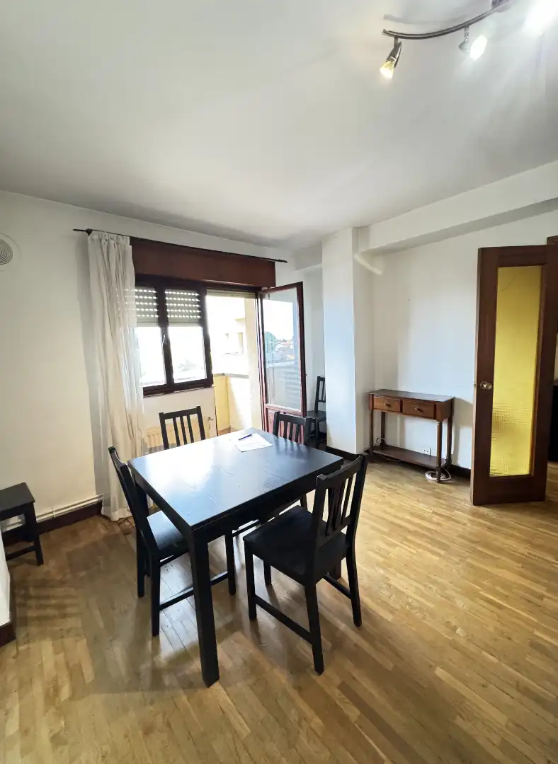 Comedor de Piso en venta en Castrillón con Calefacción, Parquet y Terraza