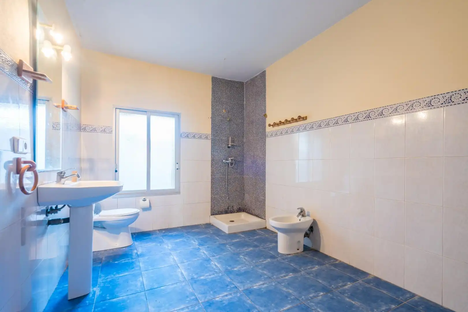 Bany de Casa o xalet en venda en Requena, Valencia