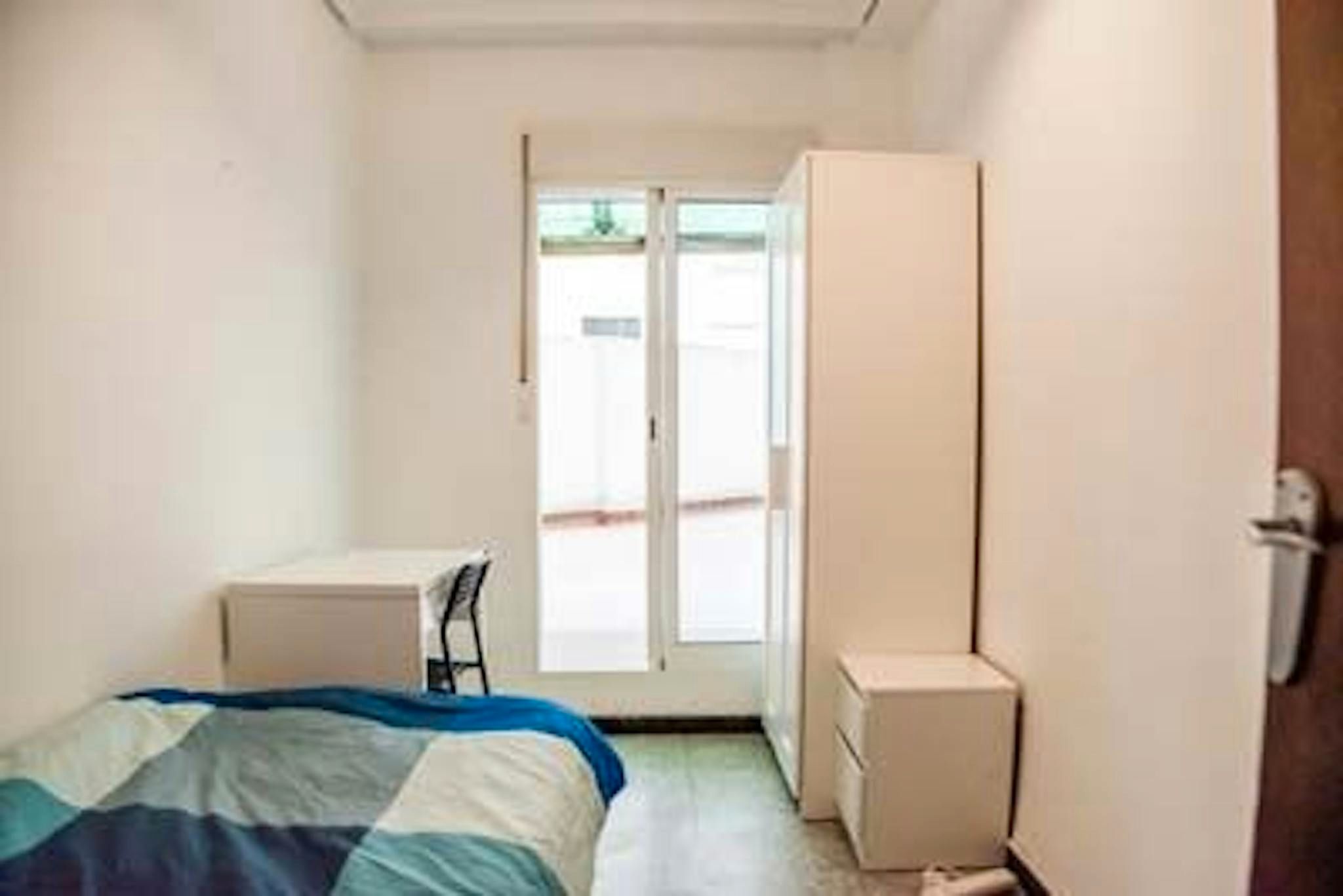 Dormitori de Pis per a compartir en  Valencia Capital amb Calefacció i Rentadora