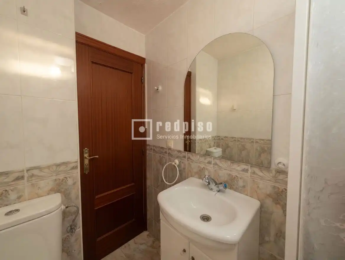Baño de Piso en venta en Alcorcón con Aire acondicionado, Calefacción y Terraza