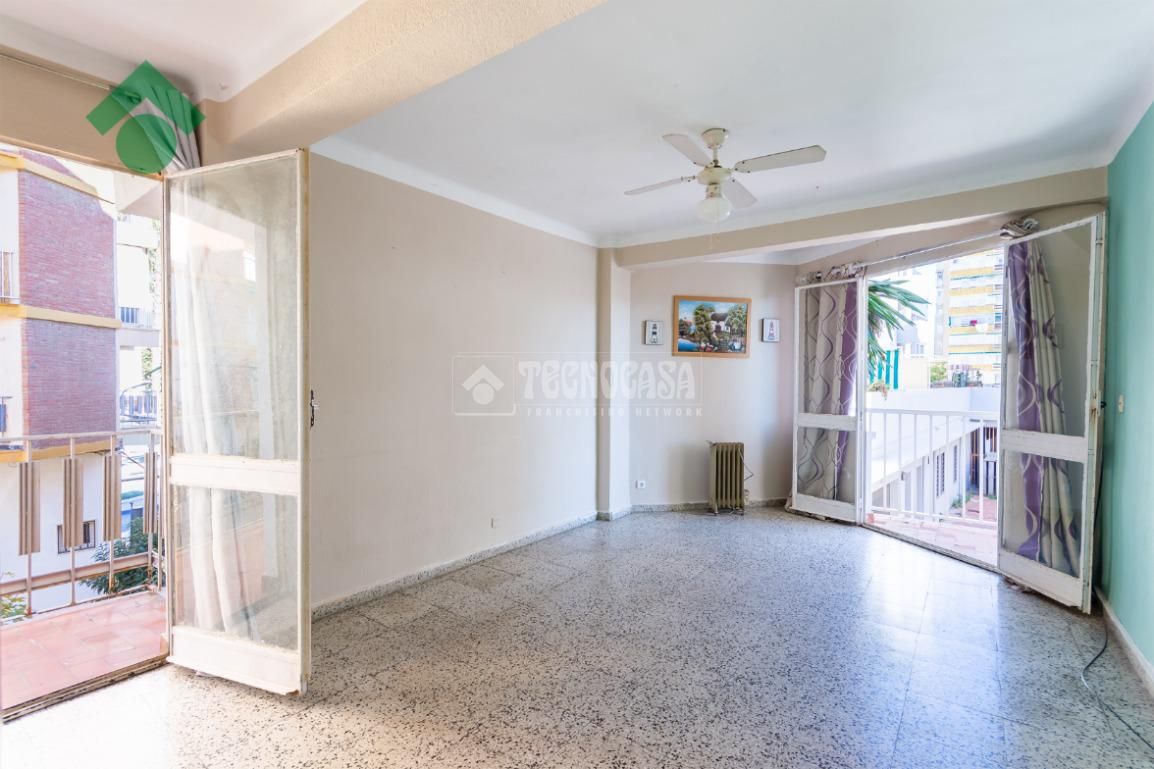 Bedroom of Flat for sale in Vélez-Málaga  with Air Conditioner and Balcony