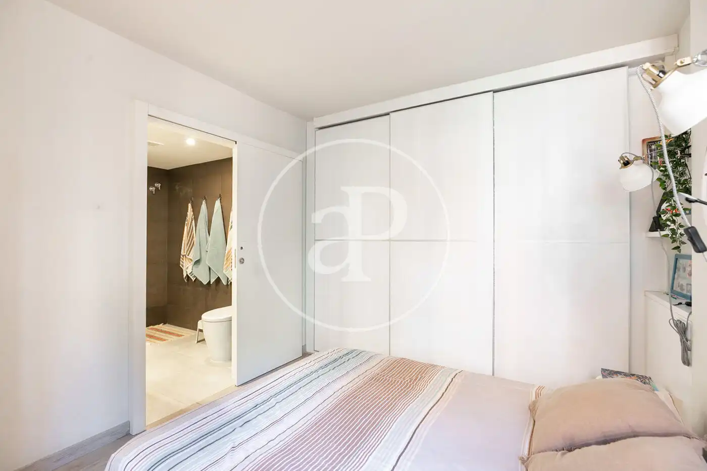 Habitación de Piso en venta en Barcelona con Aire acondicionado, Calefacción y Jardín privado