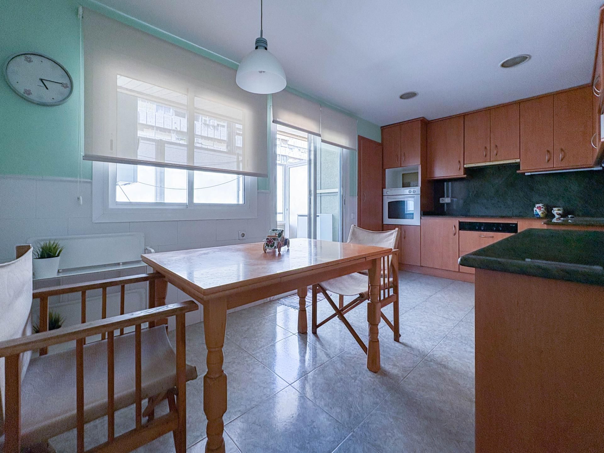 Cocina de Piso en venta en  Valencia Capital con Aire acondicionado, Terraza y Balcón