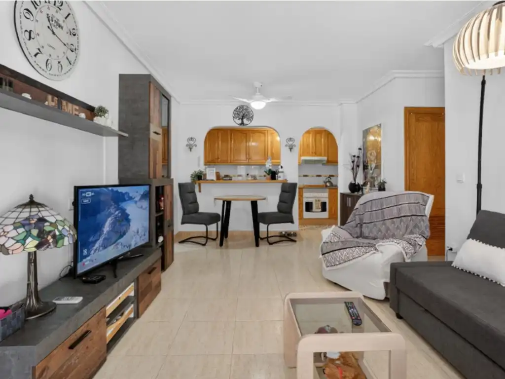 Sala d'estar de Casa o xalet en venda en Orihuela amb Aire condicionat, Jardí privat i Piscina comunitària