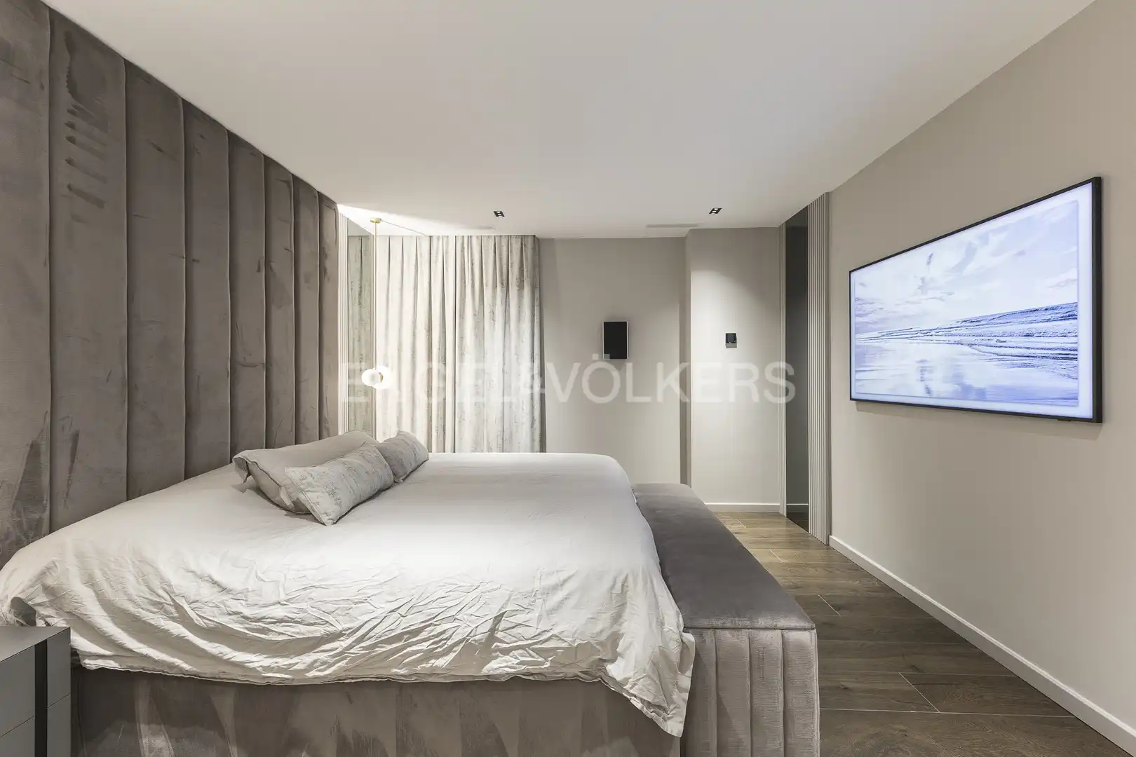 Bedroom of Attic for sale in Barcelona  with Air Conditioner, Heating and Terrace