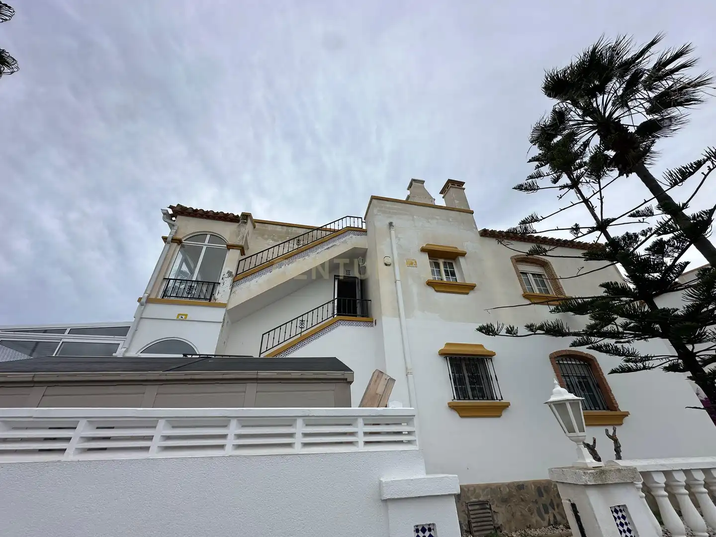 Vista exterior de Piso en venta en Orihuela con Piscina comunitaria