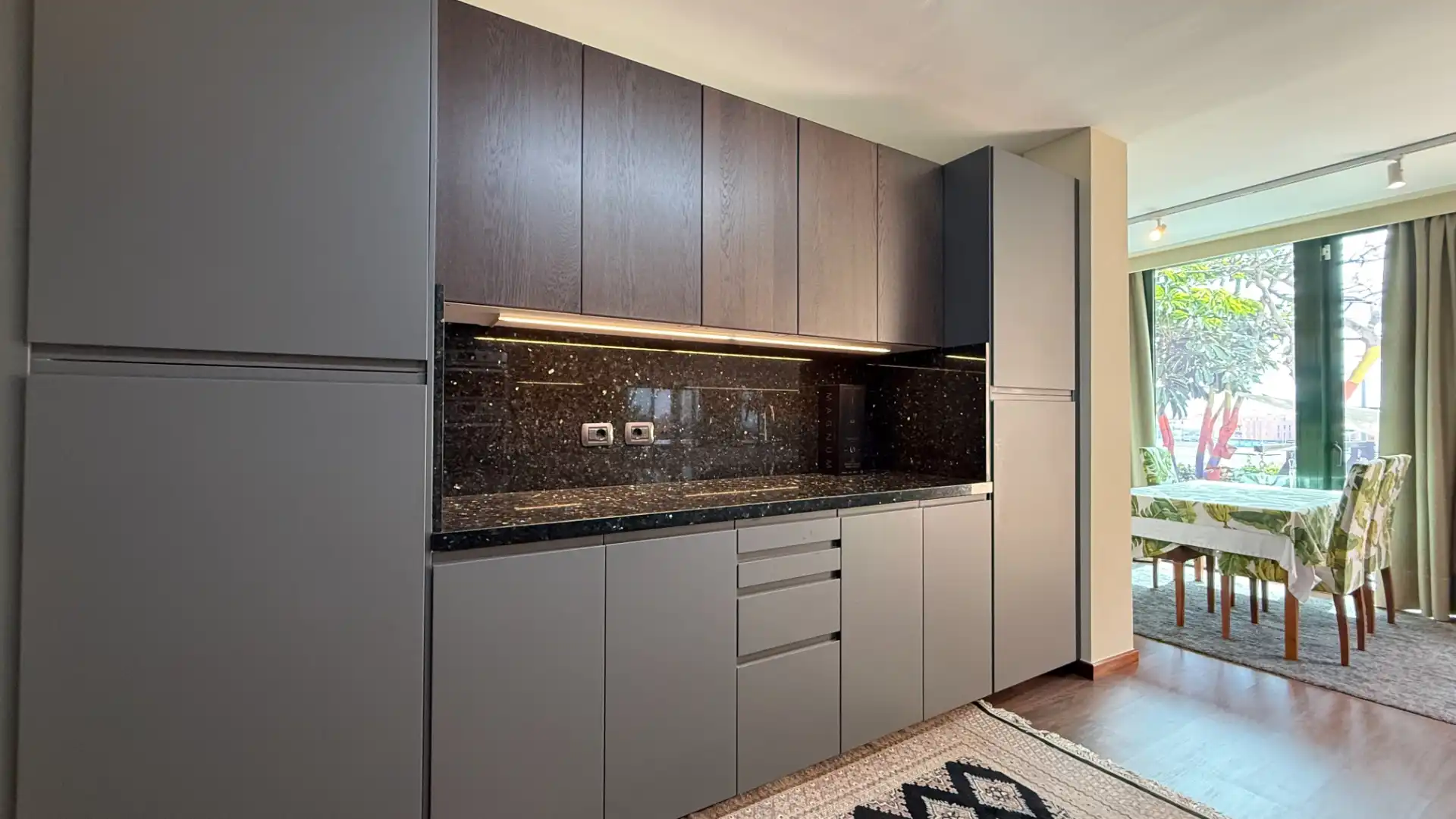 Cocina de Dúplex en venta en Las Palmas de Gran Canaria con Jardín privado, Parquet y Terraza