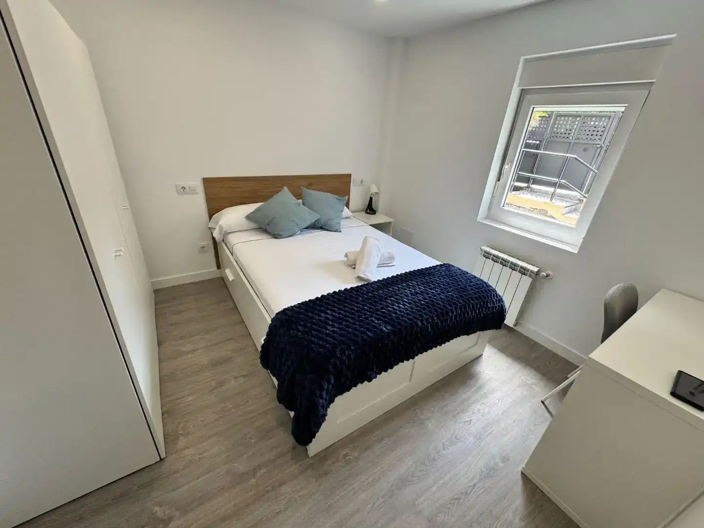 Schlafzimmer von Haus oder Chalet zur Miete in Santander mit Privatgarten, Möbliert und Ofen