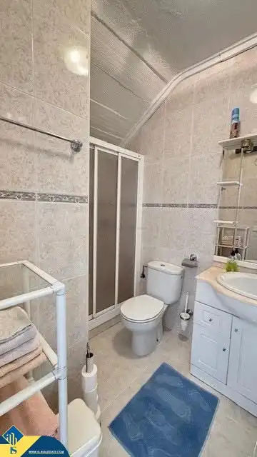 Bany de Casa o xalet en venda en Rojales amb Jardí privat, Terrassa i Moblat