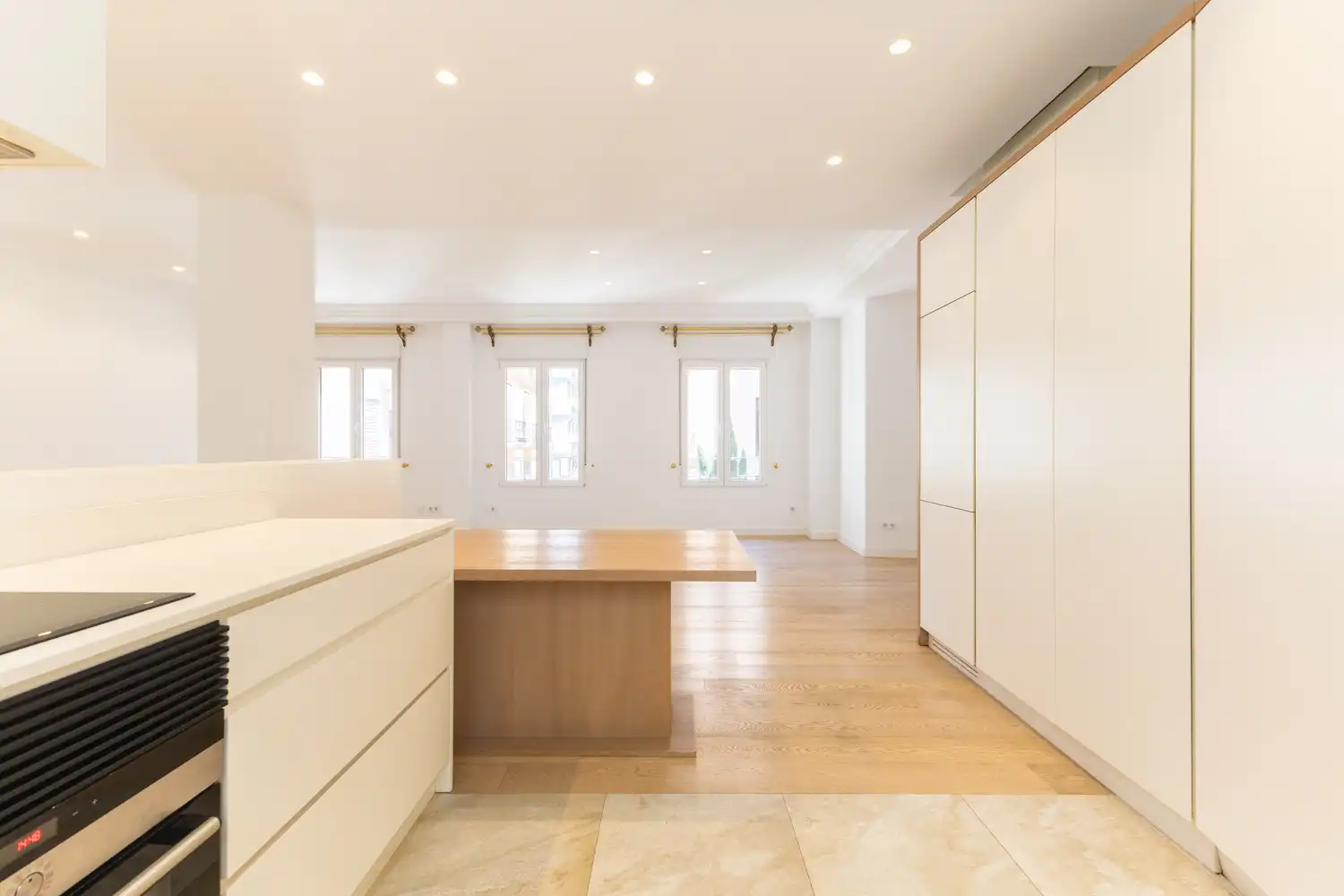 Kitchen of Flat for rent in Valencia  with Air Conditioner, Heating and Furnished