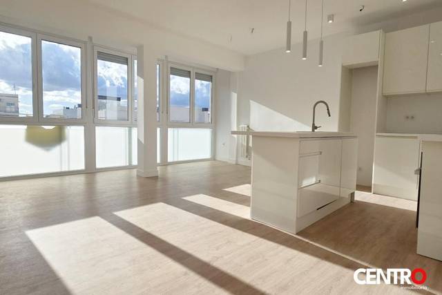 Piso en Venta en Ronda en Rosaleda - Juventud