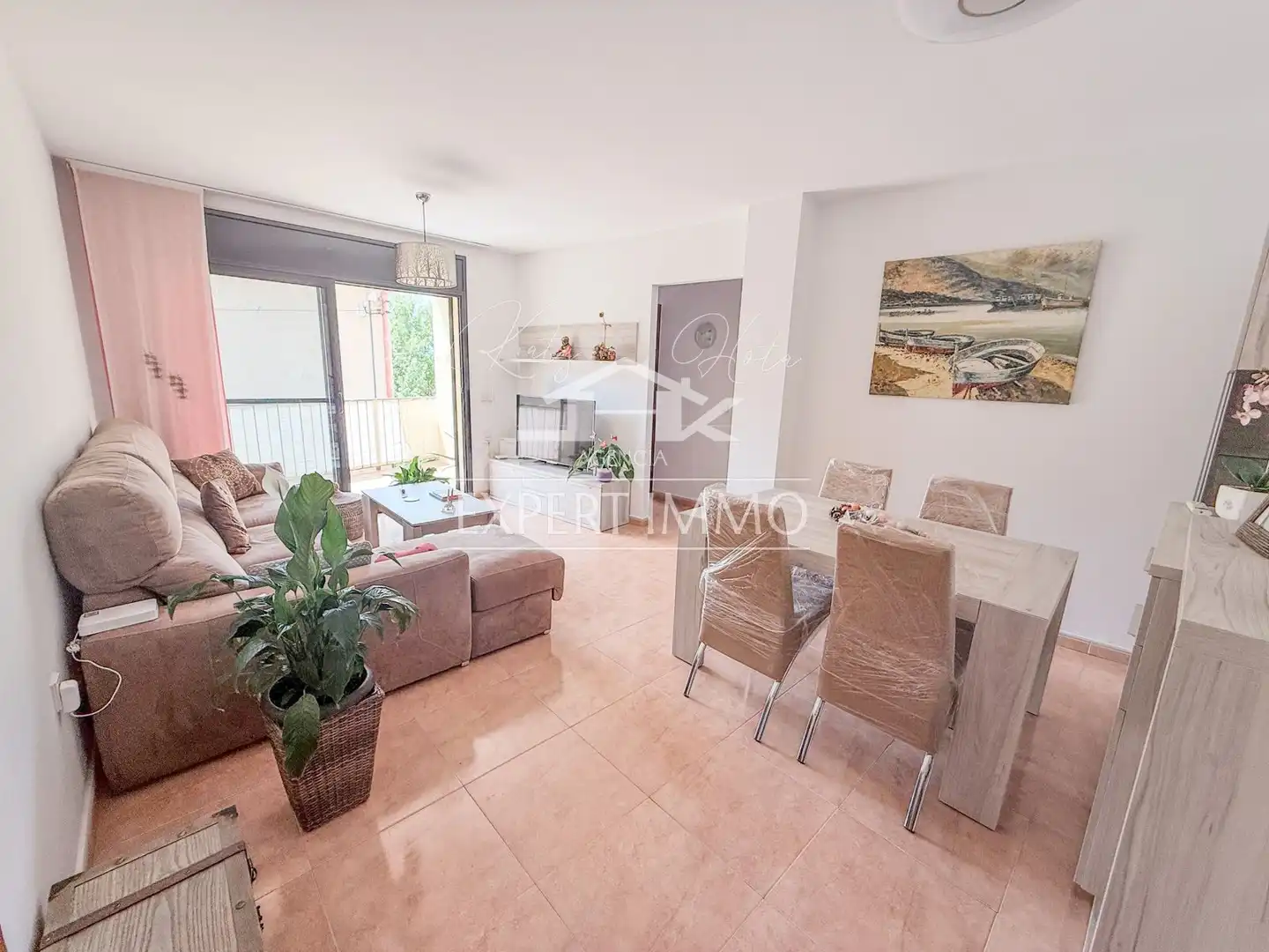 Sala d'estar de Apartament en venda en Vilajuïga amb Aire condicionat, Calefacció i Terrassa