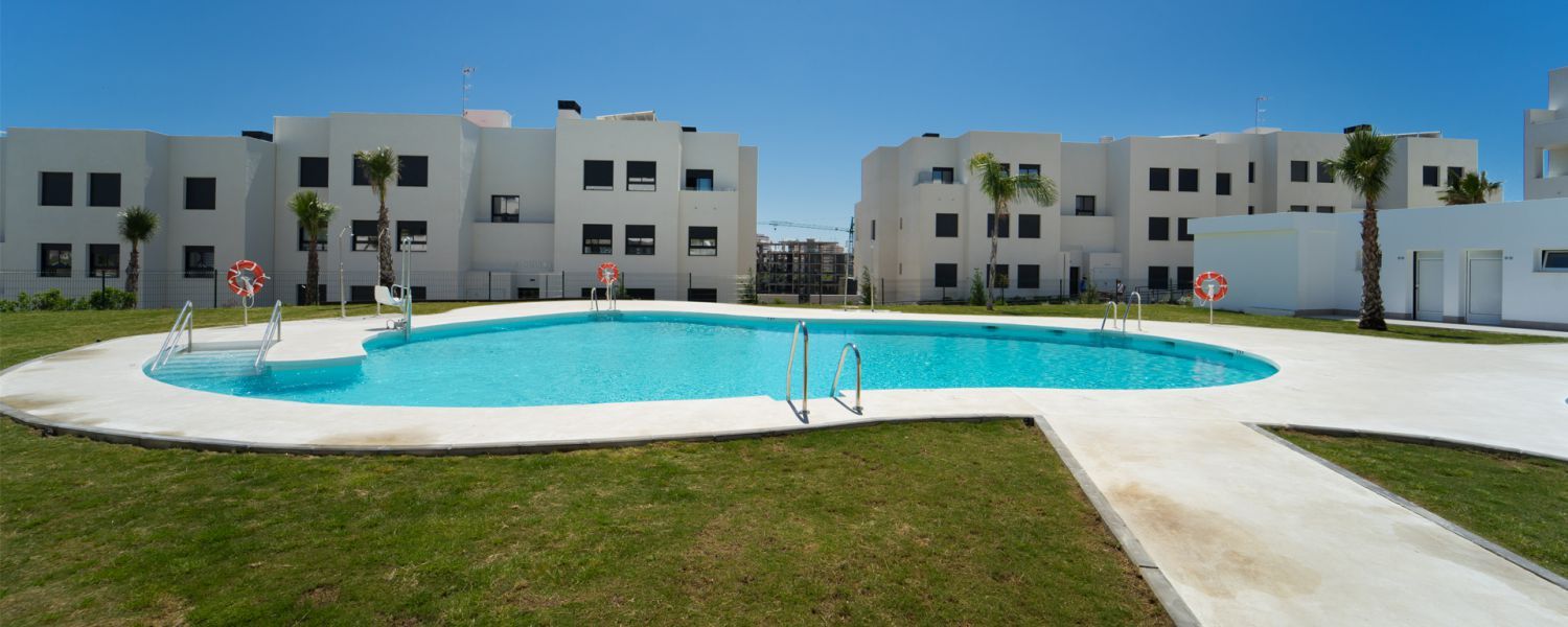 Piscina de Pis en venda en Vélez-Málaga amb Terrassa, Traster i Piscina comunitària