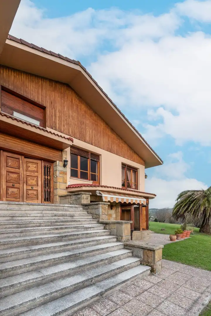 Vista exterior de Casa o chalet en venta en Siero con Calefacción, Jardín privado y Parquet