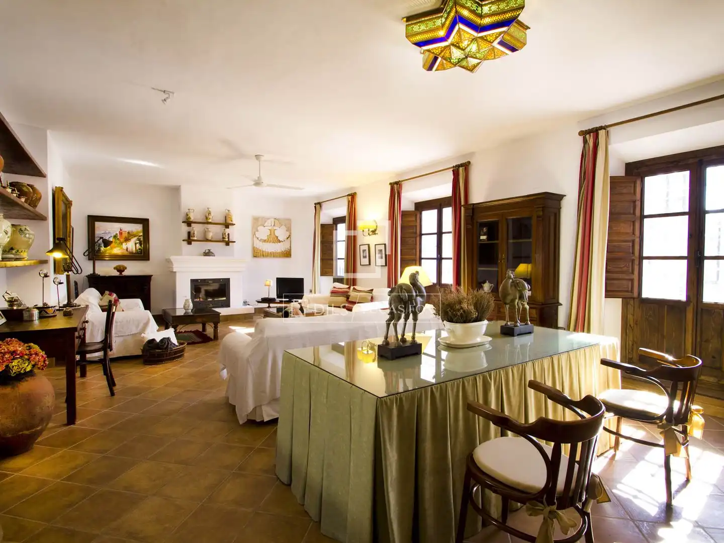 Sala d'estar de Finca rústica en venda en Archidona amb Aire condicionat, Calefacció i Jardí privat