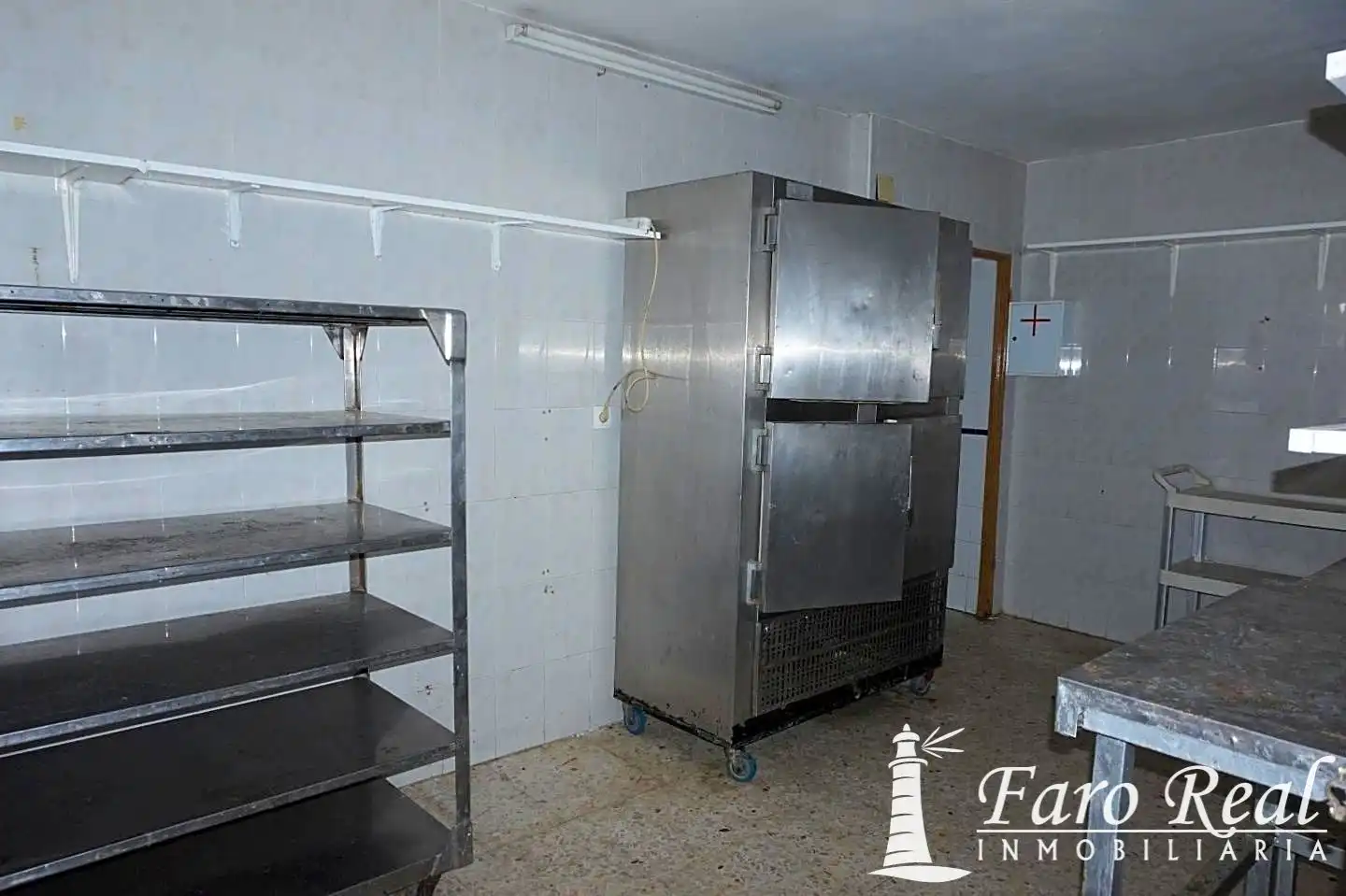 Küche von Fabrikhallen zum Verkauf in Sanlúcar de Barrameda