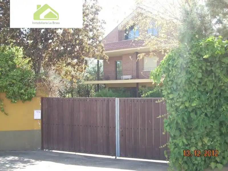 Casa rústica amb jardí en venda a Morales del Vino, imagen 2