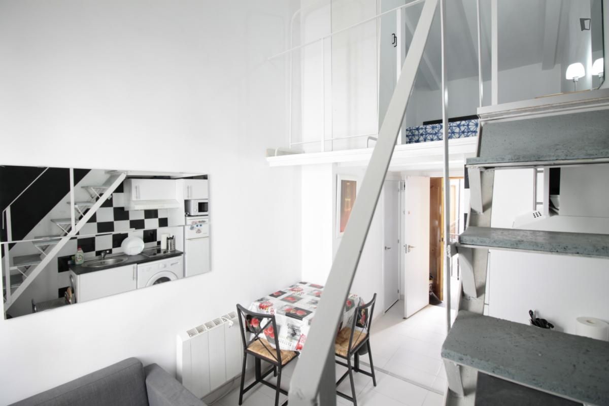 Estudi de lloguer a Puerta del Ángel