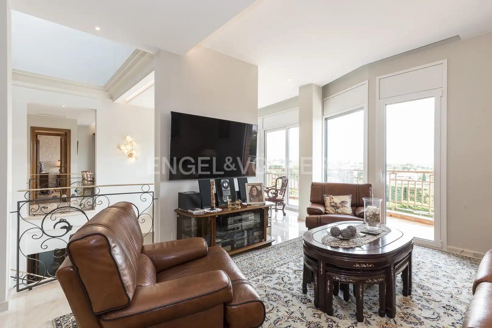 Sala d'estar de Casa o xalet en venda en Vilanova i la Geltrú amb Aire condicionat, Calefacció i Jardí privat