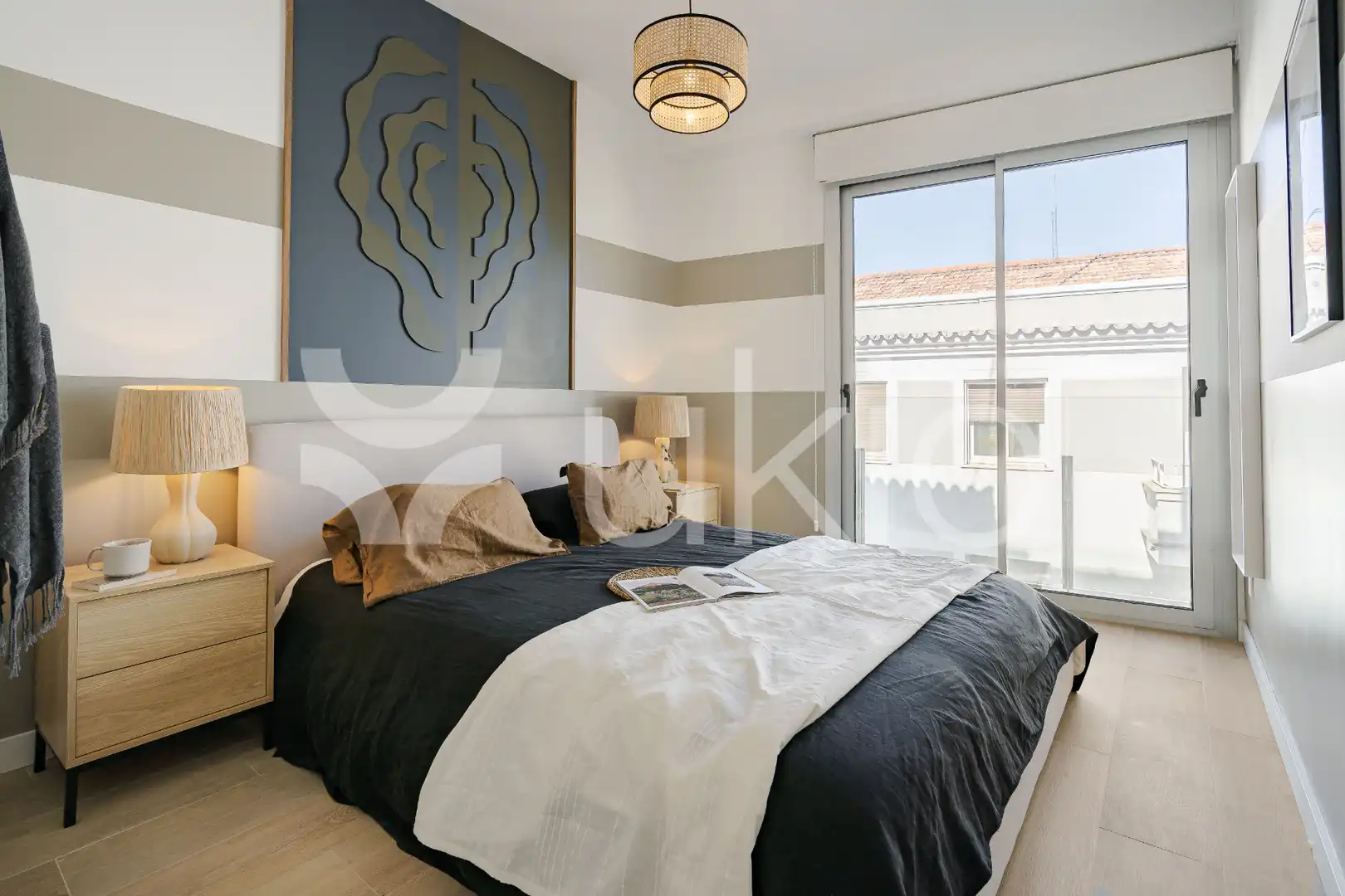 Dormitori de Apartament de lloguer en  Madrid Capital amb Aire condicionat, Calefacció i Moblat