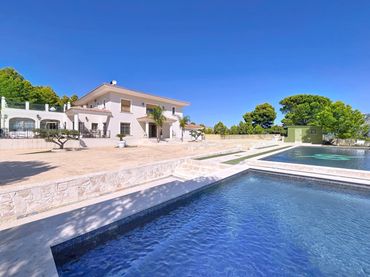 Detached house with balcony for sale in Benimantell