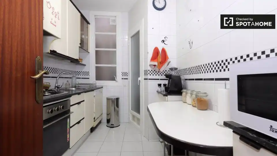 Cocina de Piso de alquiler en Barcelona con Aire acondicionado, Calefacción y Amueblado