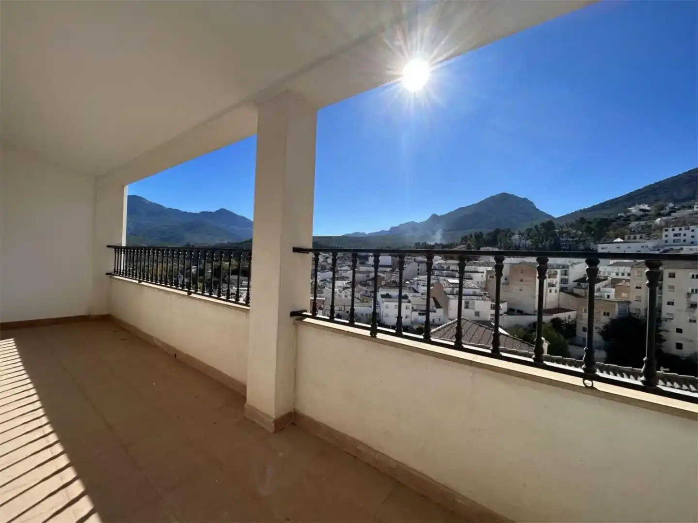 Vista exterior de Casa adosada en venta en Quesada con Trastero